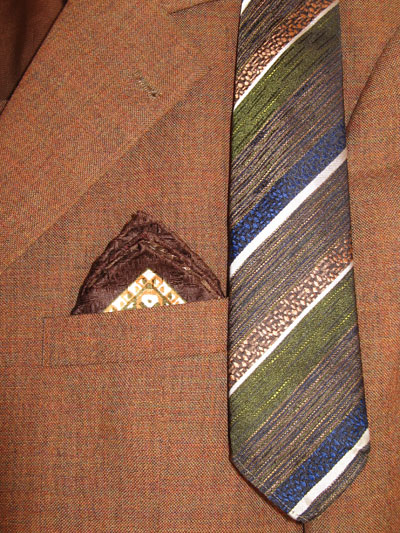brown_suit_tie2.jpg